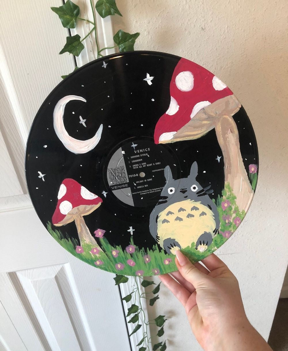 VINYL RECORD PAINTING WORKSHOP