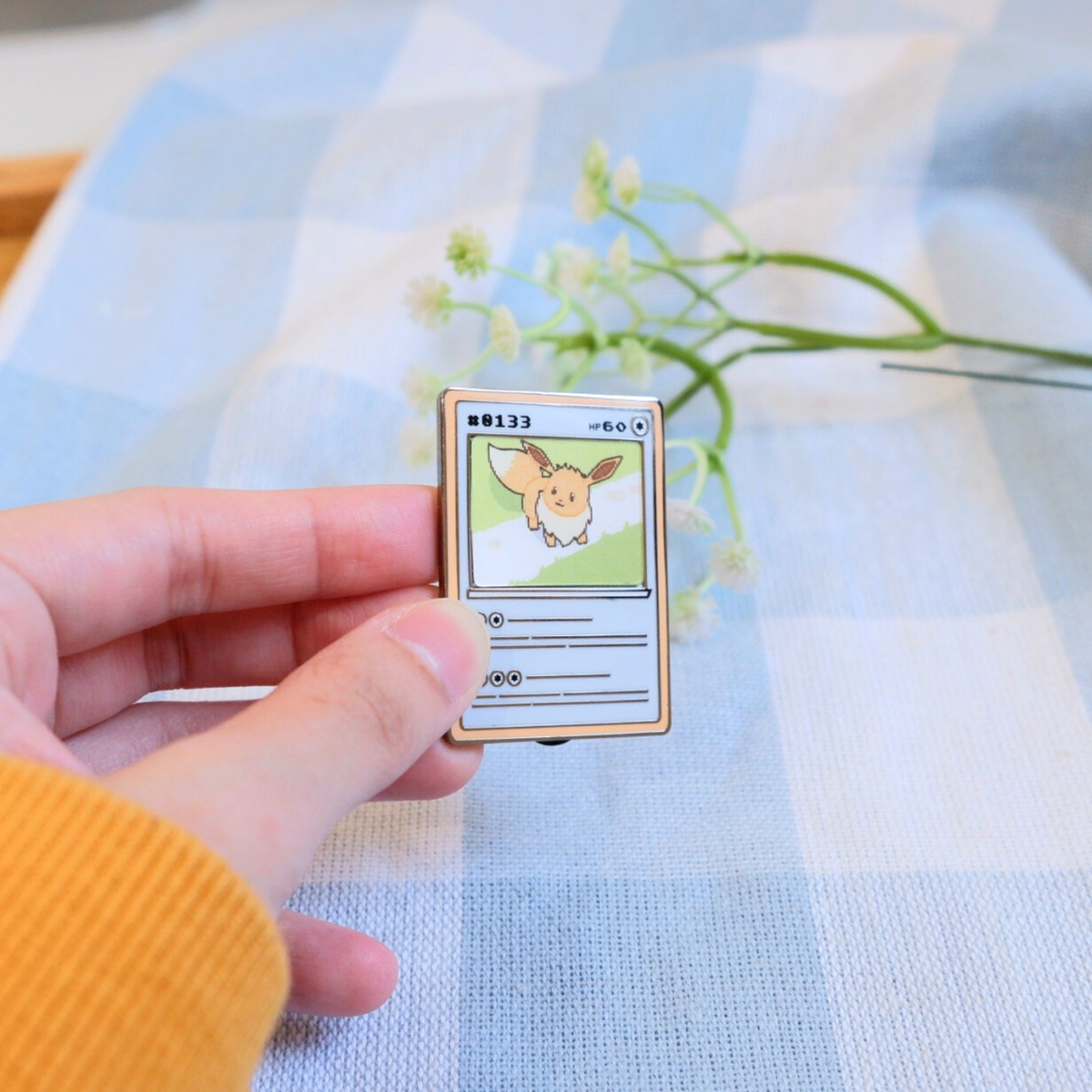 Ditto-vee Lenticular Enamel Pin