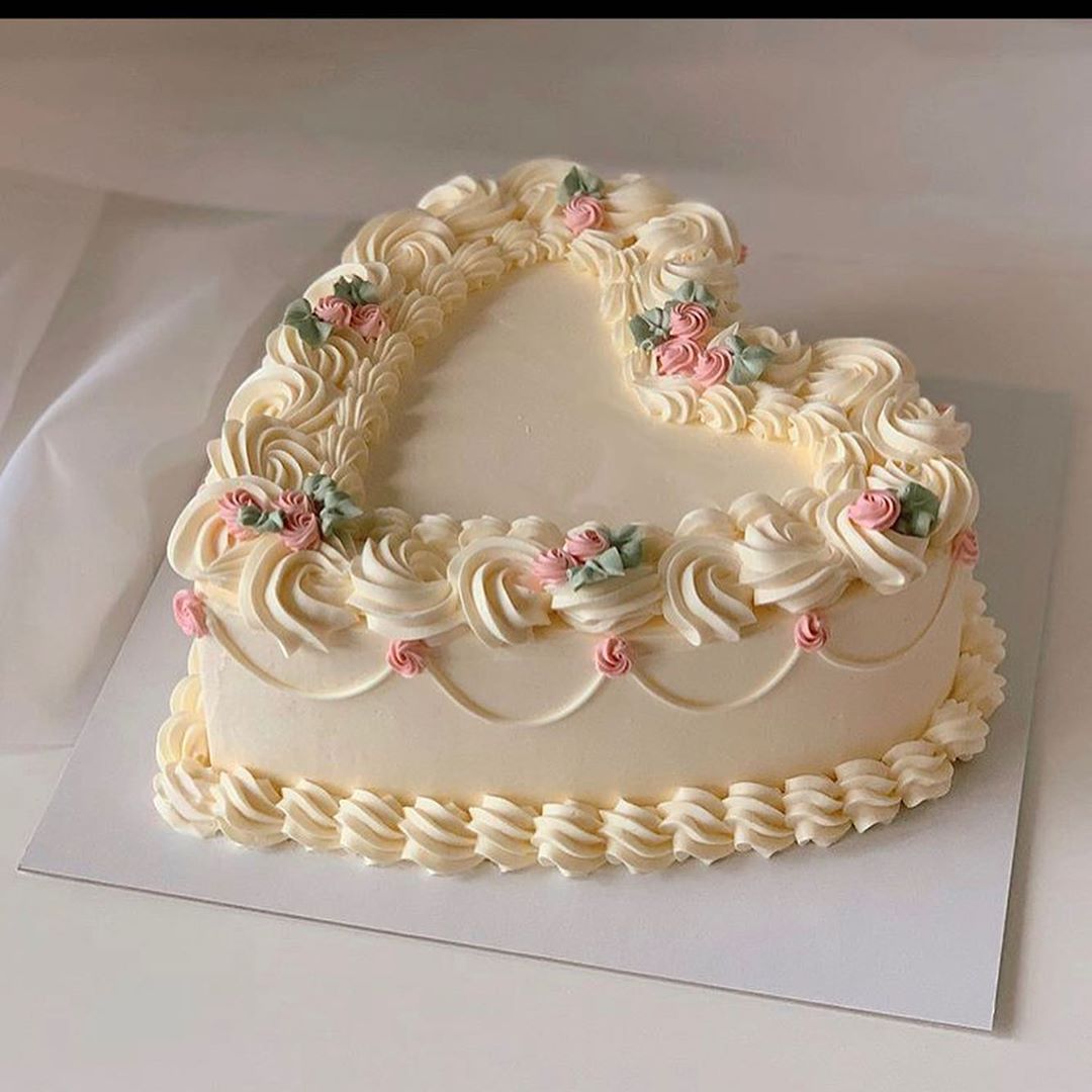 2/14  VALENTINE'S DAY CAKE DECORATING WORKSHOP