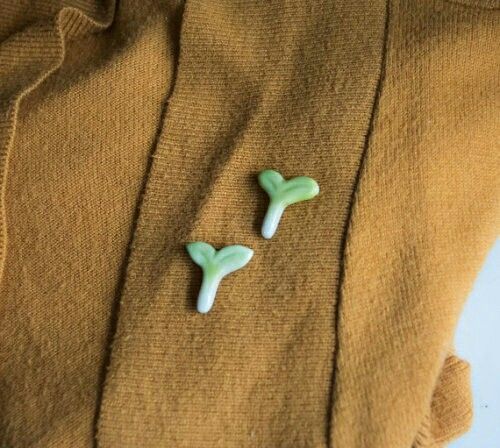 4/13 MODELING CLAY PIN WORKSHOP