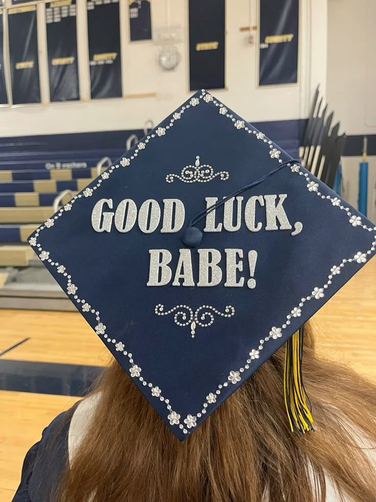 4/18 JUNK JOURNALING/ GRAD CAP DECORATING WORKSHOP