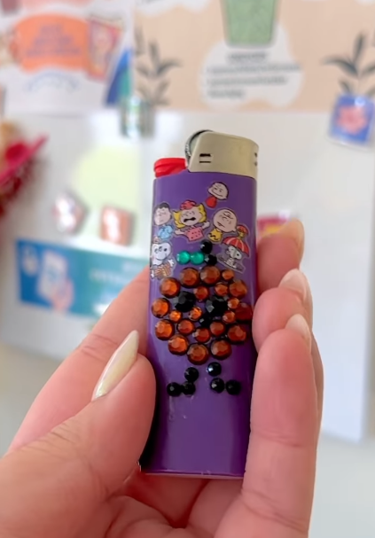 10/12 BEDAZZLED LIGHTERS