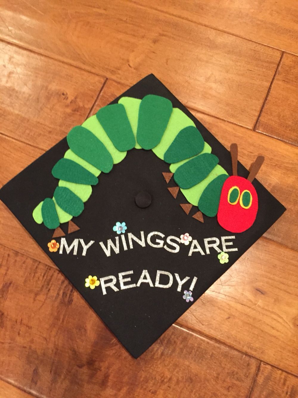 4/18 JUNK JOURNALING/ GRAD CAP DECORATING WORKSHOP