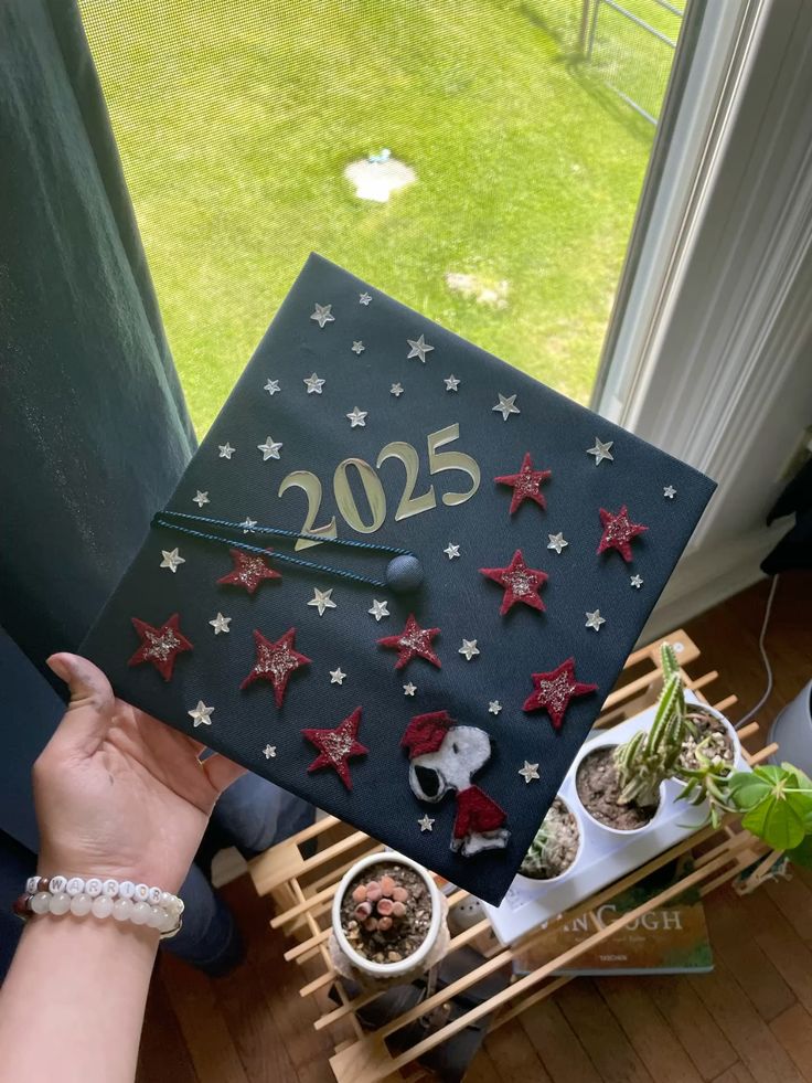 4/18 JUNK JOURNALING/ GRAD CAP DECORATING WORKSHOP